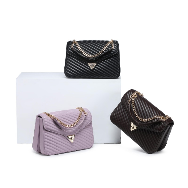 Cocoberry Quilted Chain Shoulder Bag in Black